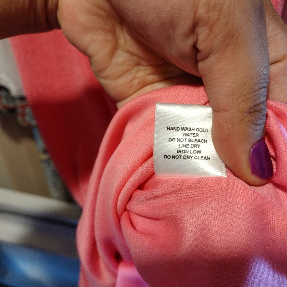 Pink dress, size large - Picture 8 of 9
